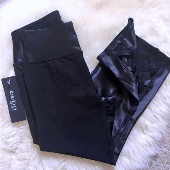 Bebe Black Textured Lattice Capri Leggings - Picture 2 of 5